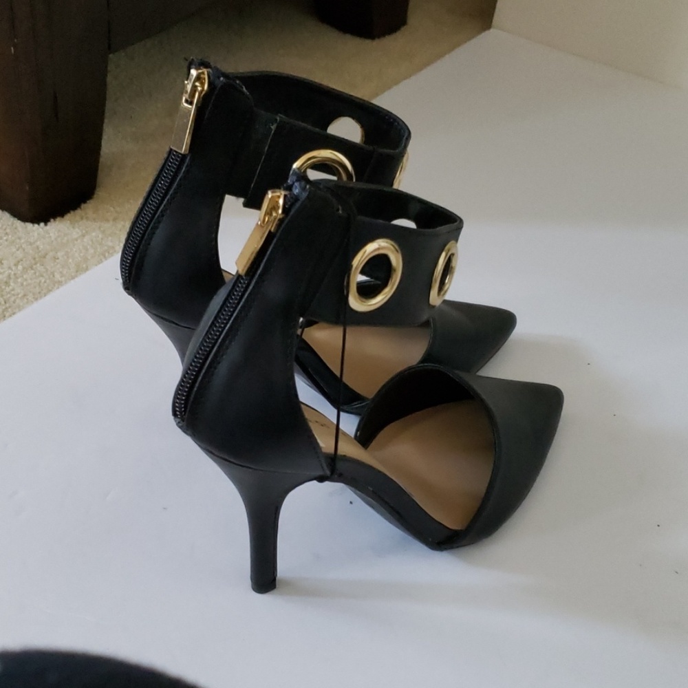 Shoes - Picture 2 of 3